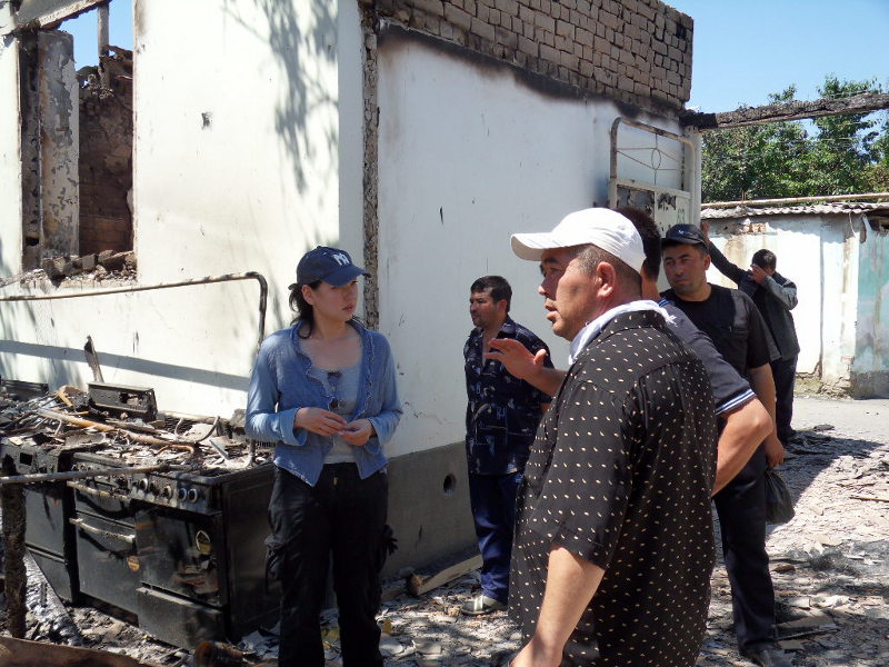 Ширина Айтматова во время поездок по югу ивстреч с населением